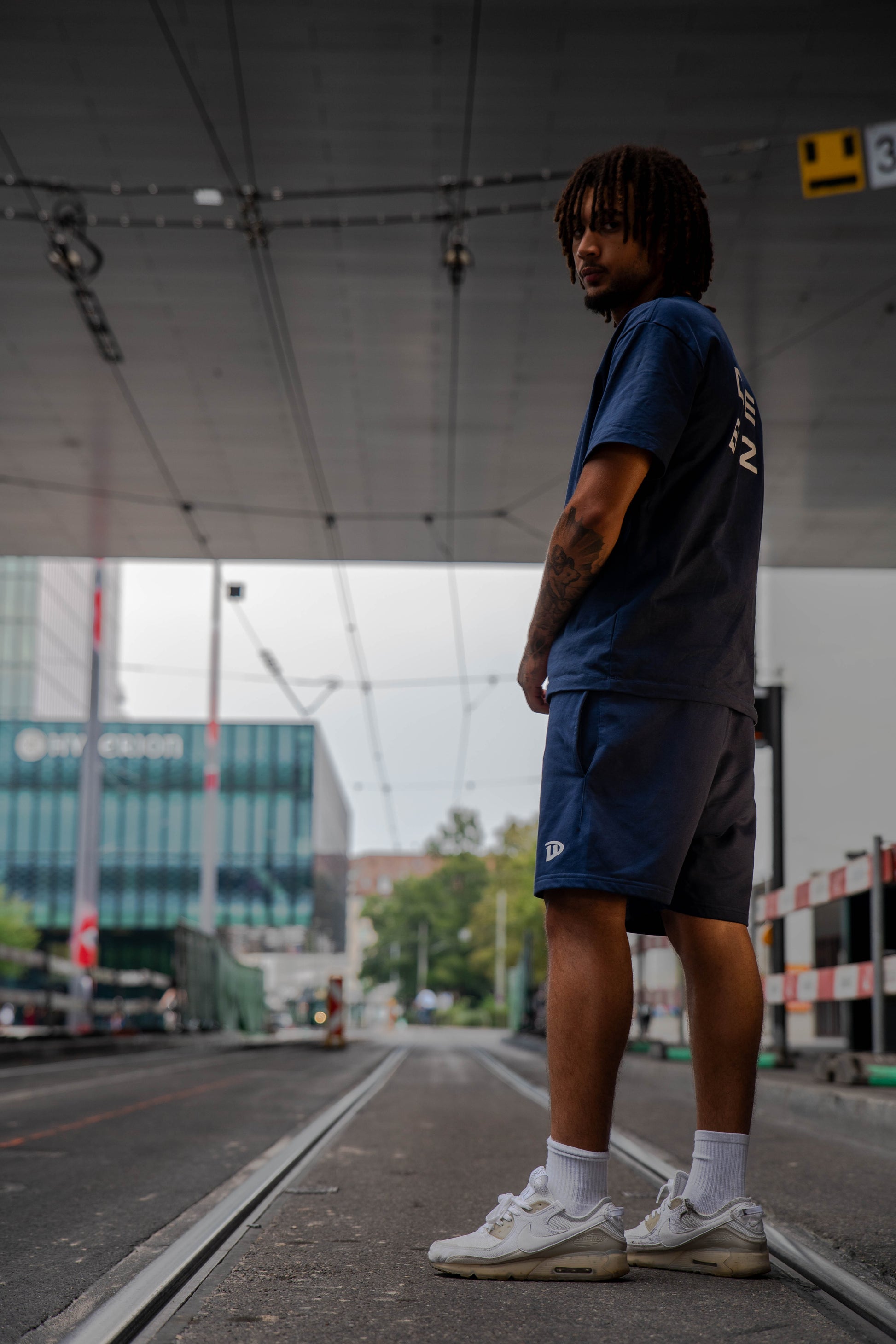 SHORT NIGHT BLUE